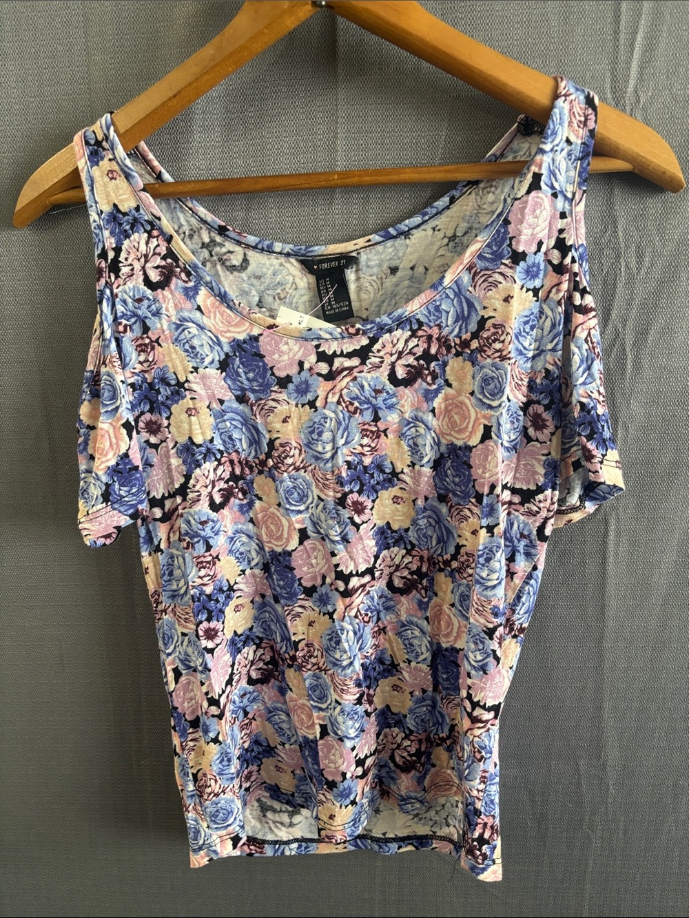 NWT Floral Print  women’s tank top with short sleeves - Pink & Blue